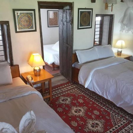 Lake Boutique Hotel Покхара Экстерьер фото